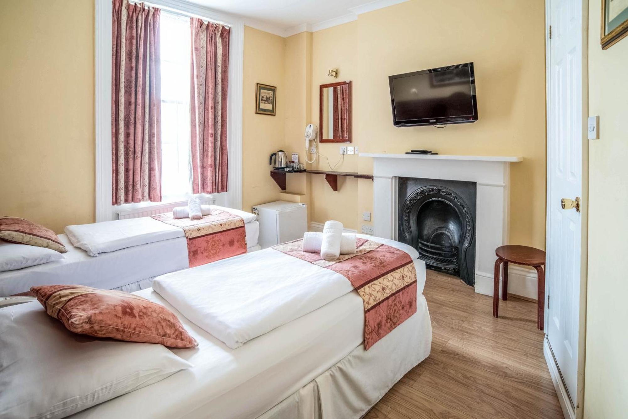 Superior Twin Room,1548088633:JPEG